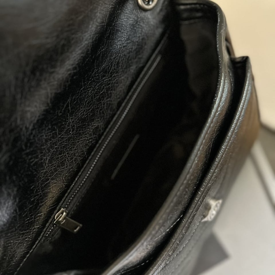Saint Laurent Niki Medium In Vintage Leather Black Noir 28Cm view 7