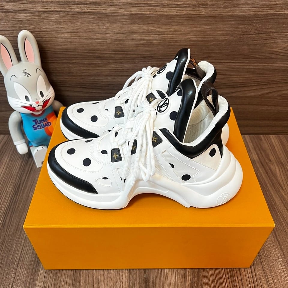 Louis Vuitton Tenis Lv Archlight Sneaker White 1Aa0Ok view 6
