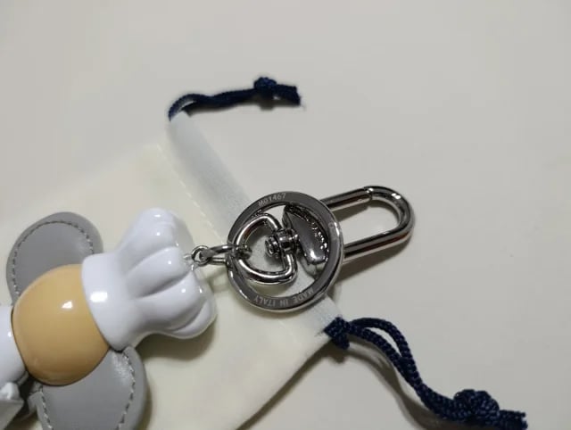 Louis Vuitton Vivienne Baker Charm Keychain M01467 Monogram Canvas 13.5cm/5.3in view 4