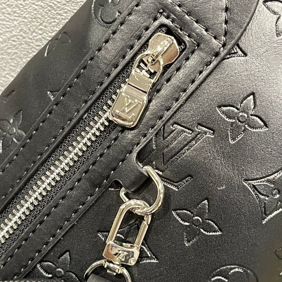 Louis Vuitton Duo Sling Bag Full Black 42Cm M30936 view 6