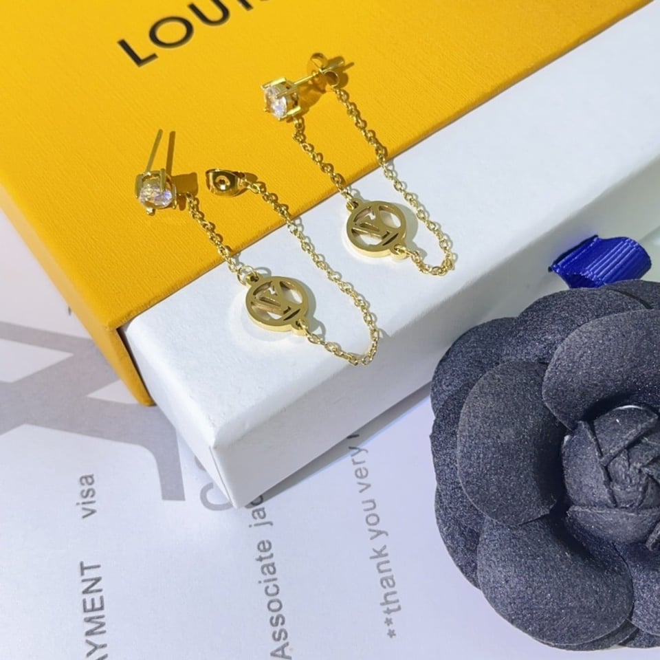 Louis Vuitton Petit Louis Earrings In Gold M00390 view 4