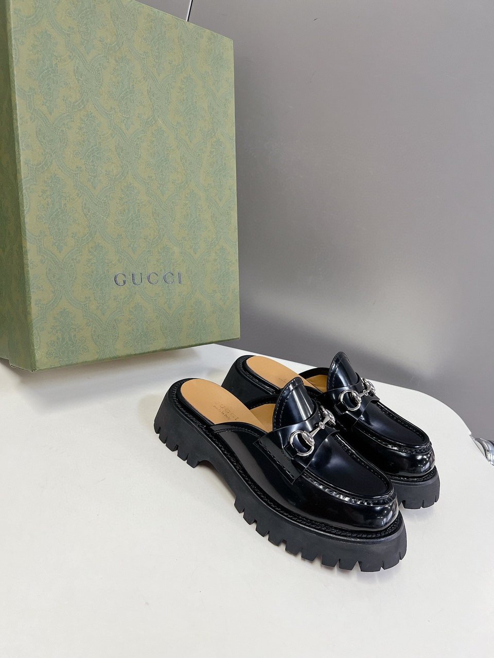 Gucci Women’S Mule With Horsebit Black 764207 Ds800 1000 view 4