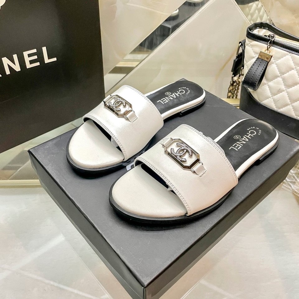Chanel Slippers With Cc Silver Hardware White view 6