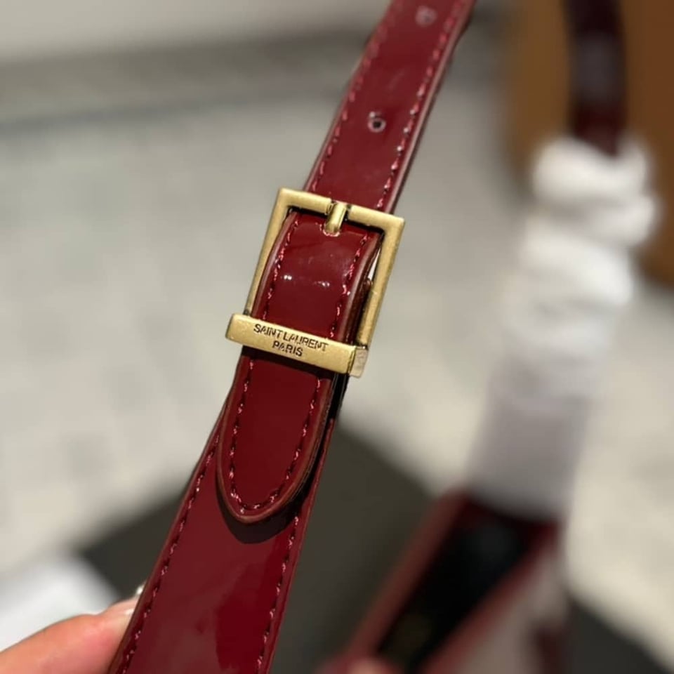 Saint Laurent Le 5 A 7 Patent Hobo Bag In Shiny Leather Wine Red 25Cm view 6