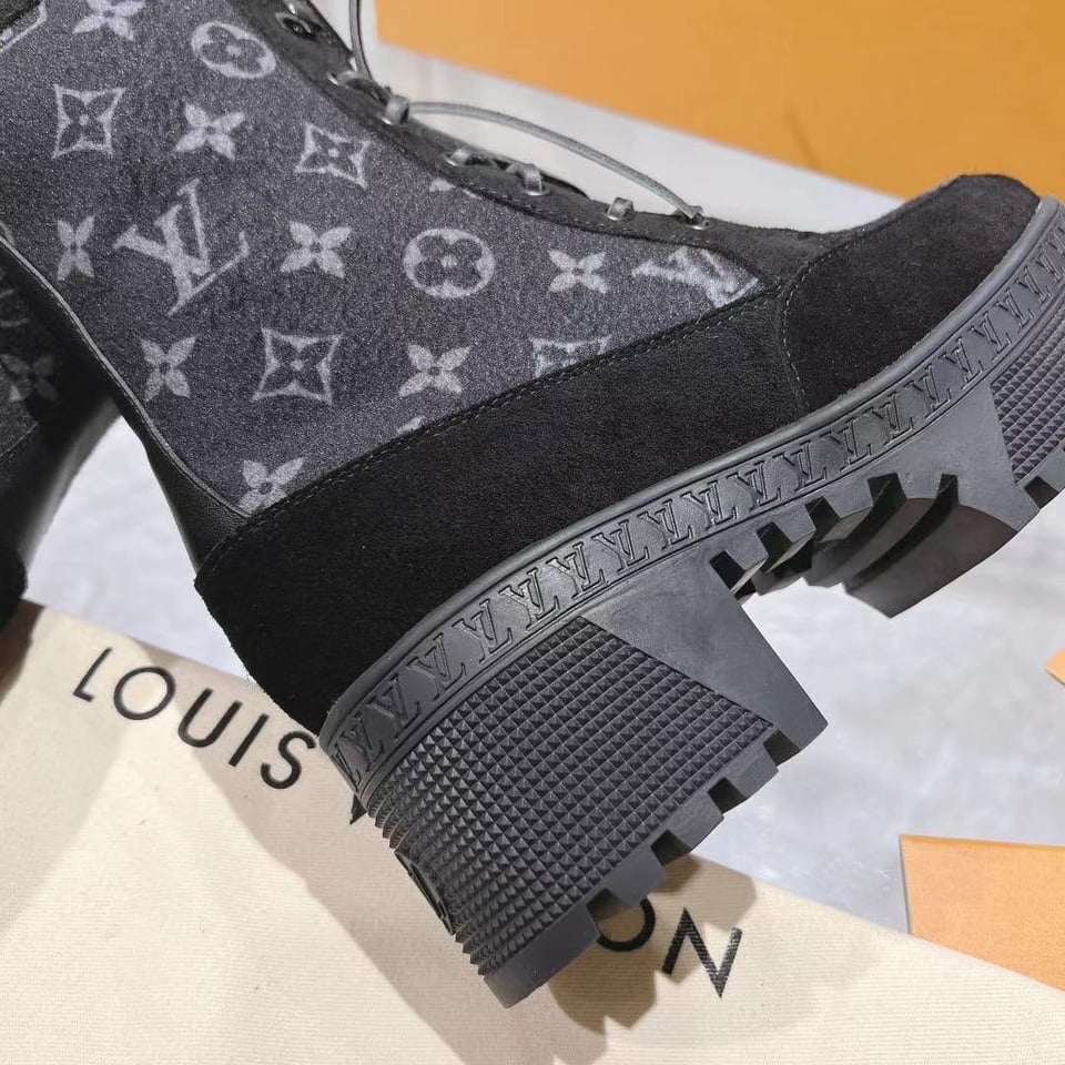 Louis Vuitton Laureate Platform Desert Boot Black 1Ac7M0 view 5
