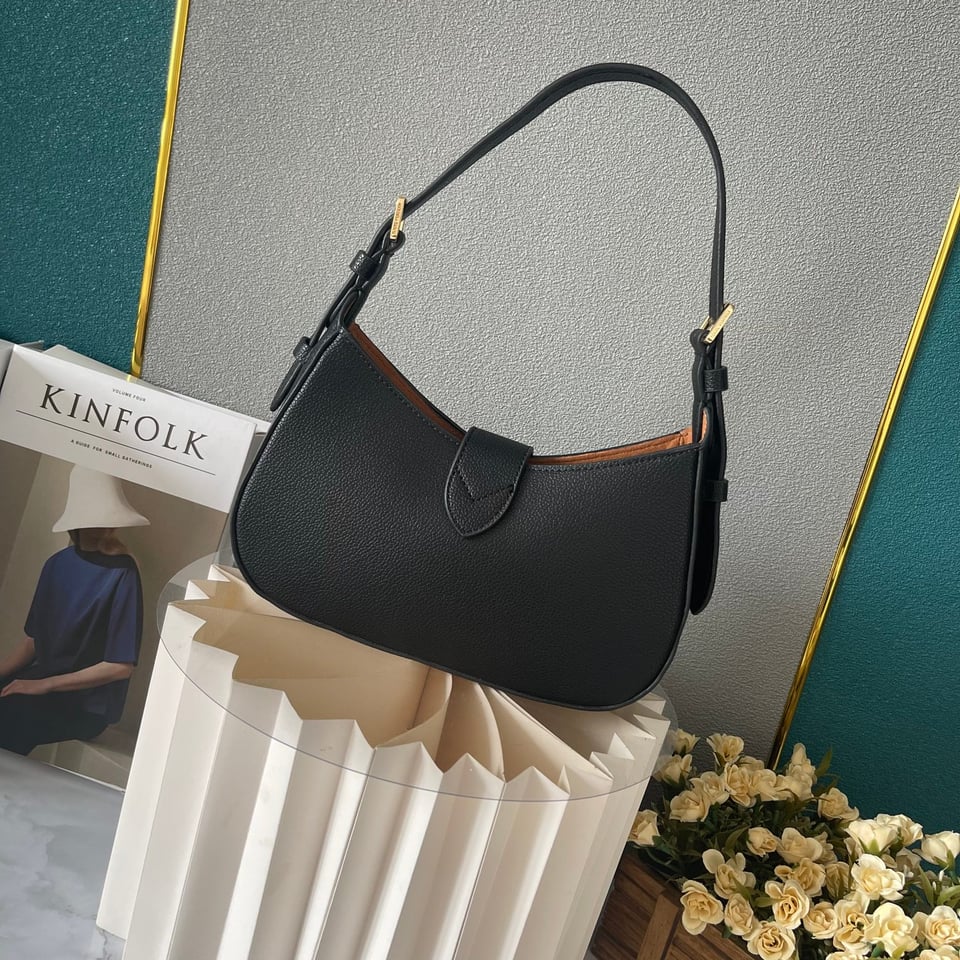 Louis Vuitton Low Key Shoulder Bag Black 25Cm M24611 view 9