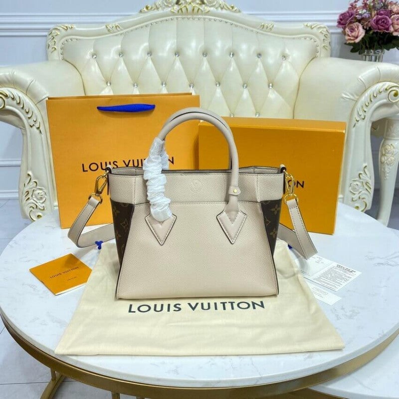 Louis Vuitton On My Side Pm 25Cm Greige view 8