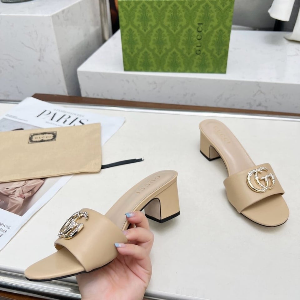 Gucci Nojum Women’S Slide Sandal Beige view 5