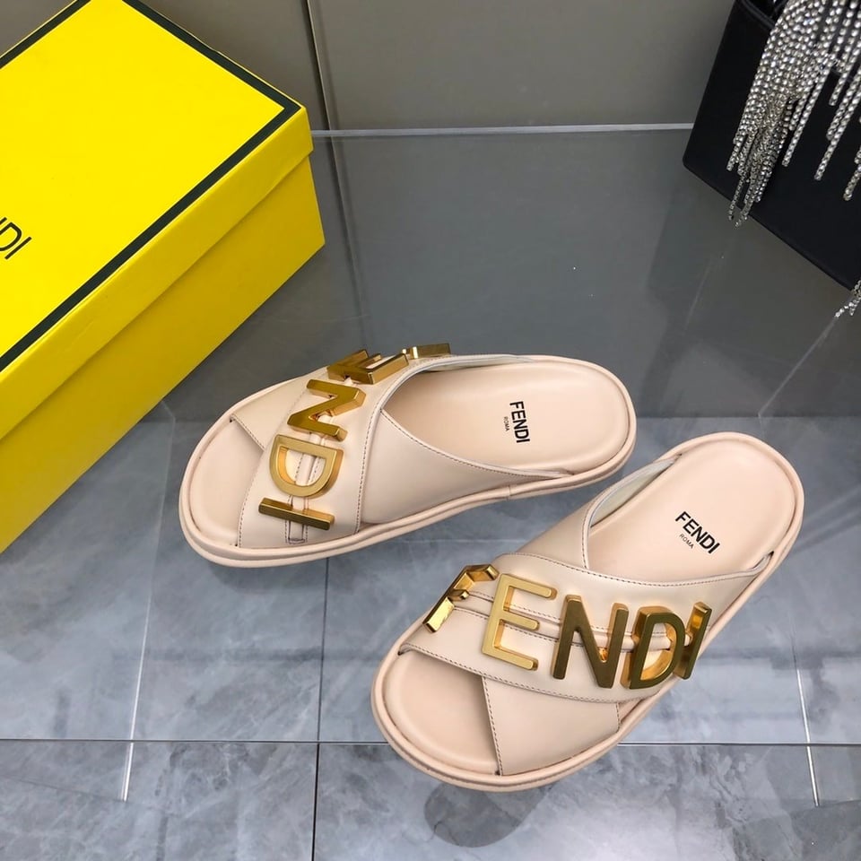 Fendi Fendigraphy Leather Slides Light Pink view 10