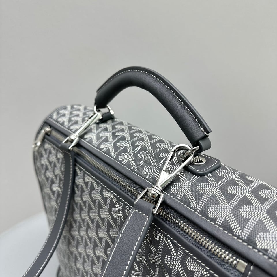 Goyard Leger Backpack 37 Cm Gray Goyardine Canvas With Calfskin Trim view 6