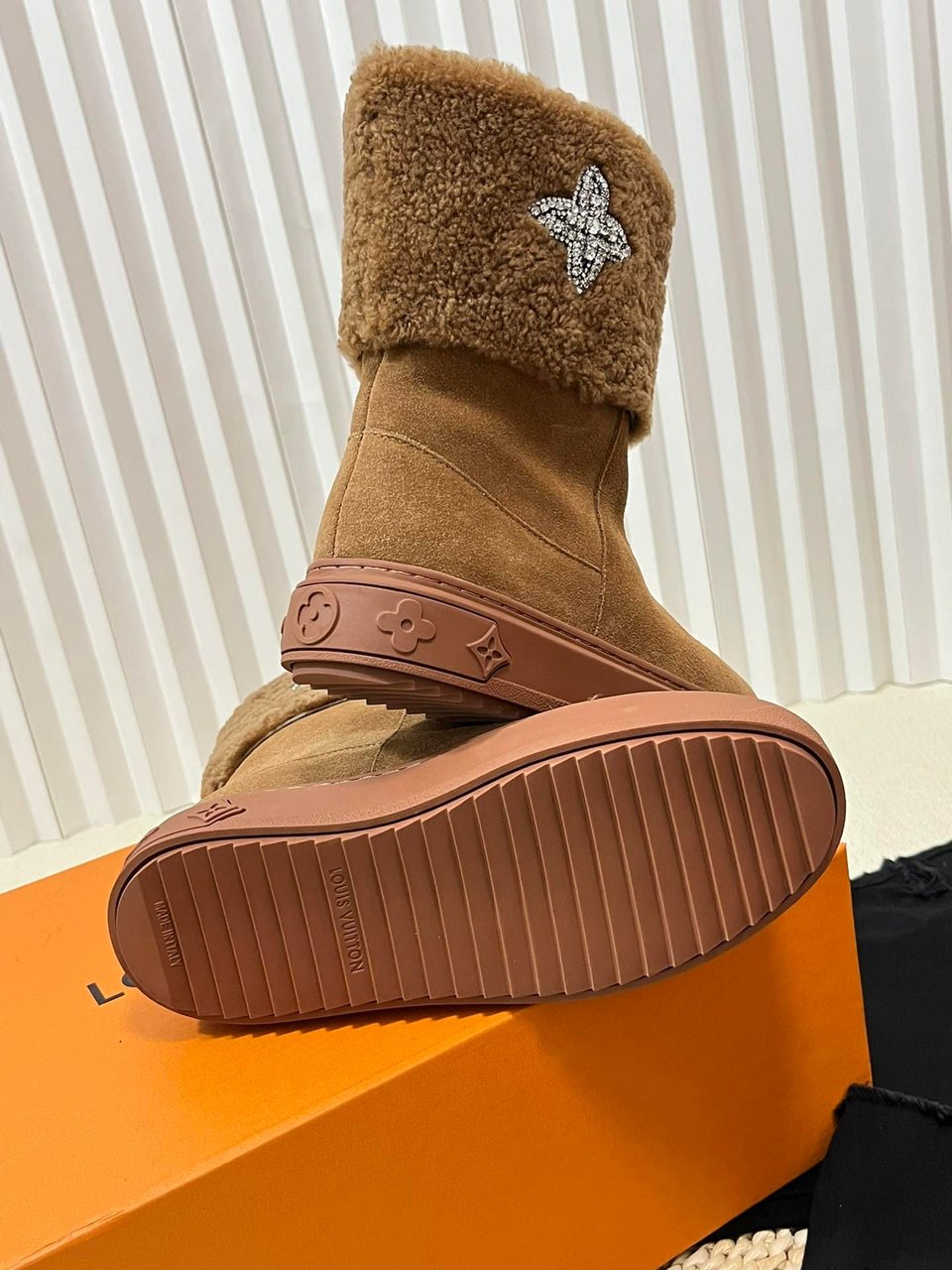 Louis Vuitton Ankle Boot Studded With Diamonds Brown view 9