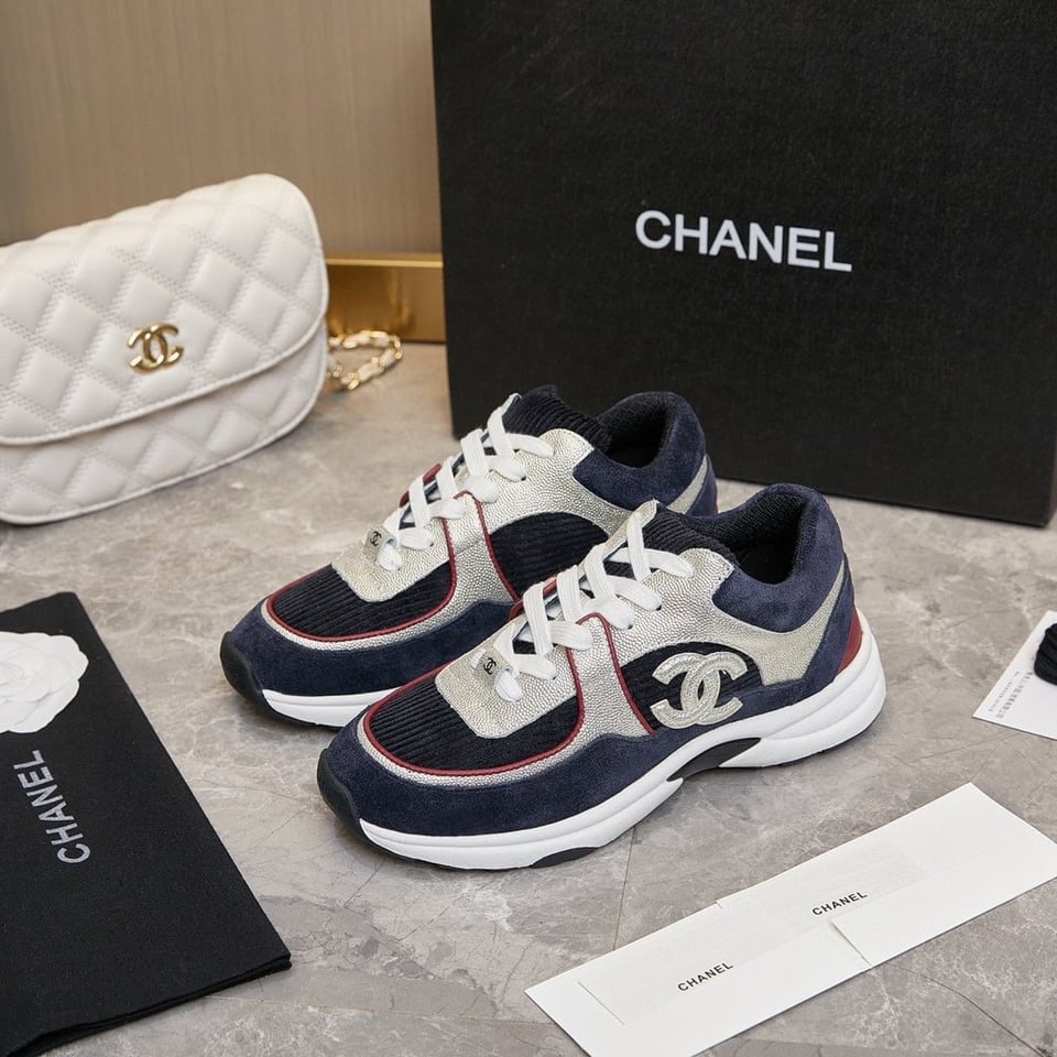 Chanel Cc Logo Sneakers Navy Burgundy view 9