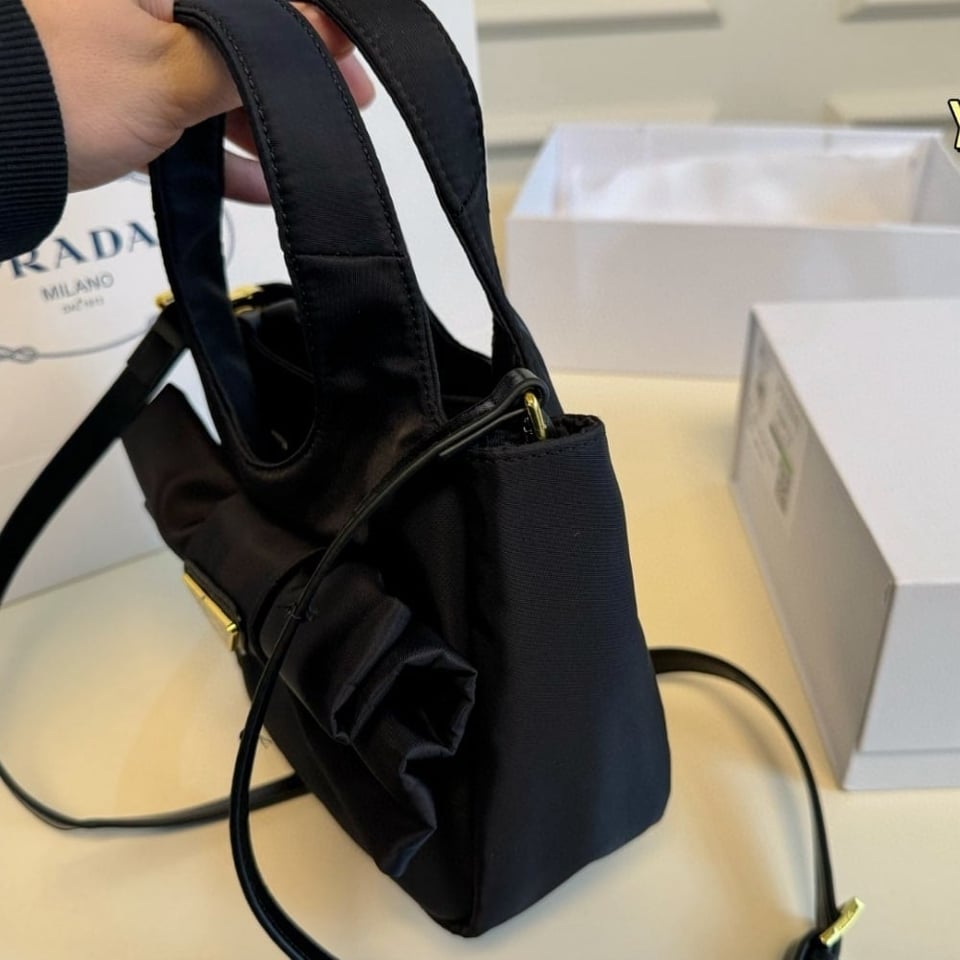 Prada Padded Re Nylon Mini Bag With Bow Black 19Cm view 5