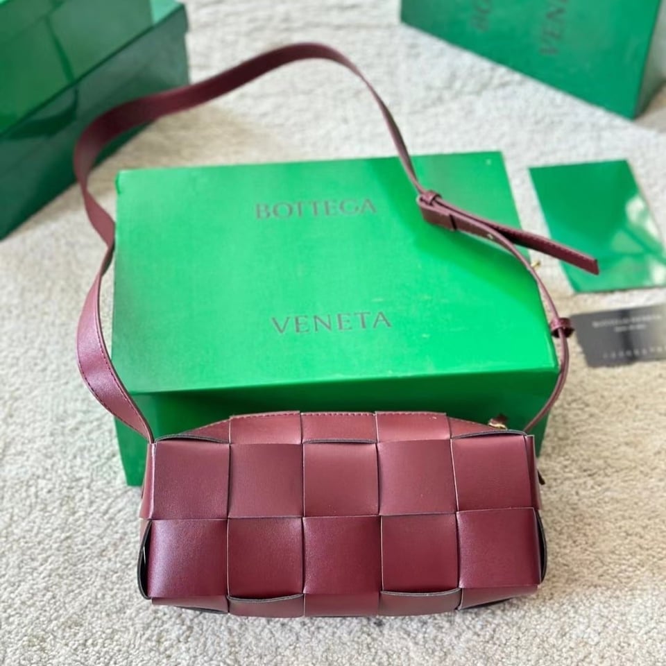 Bottega Veneta Brick Leather Bag Barolo 28Cm view 3