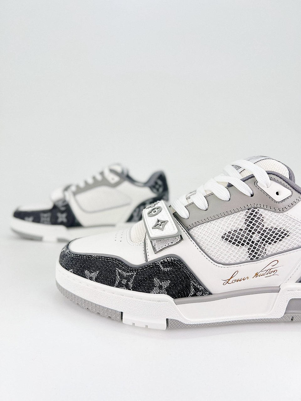 Louis Vuitton Lv Trainer Sneakers Grey 1Adf0U view 6