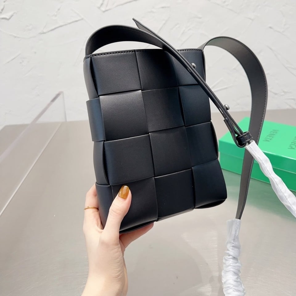 Bottega Veneta Mini Bag 11400 Dkk Black 22Cm view 3