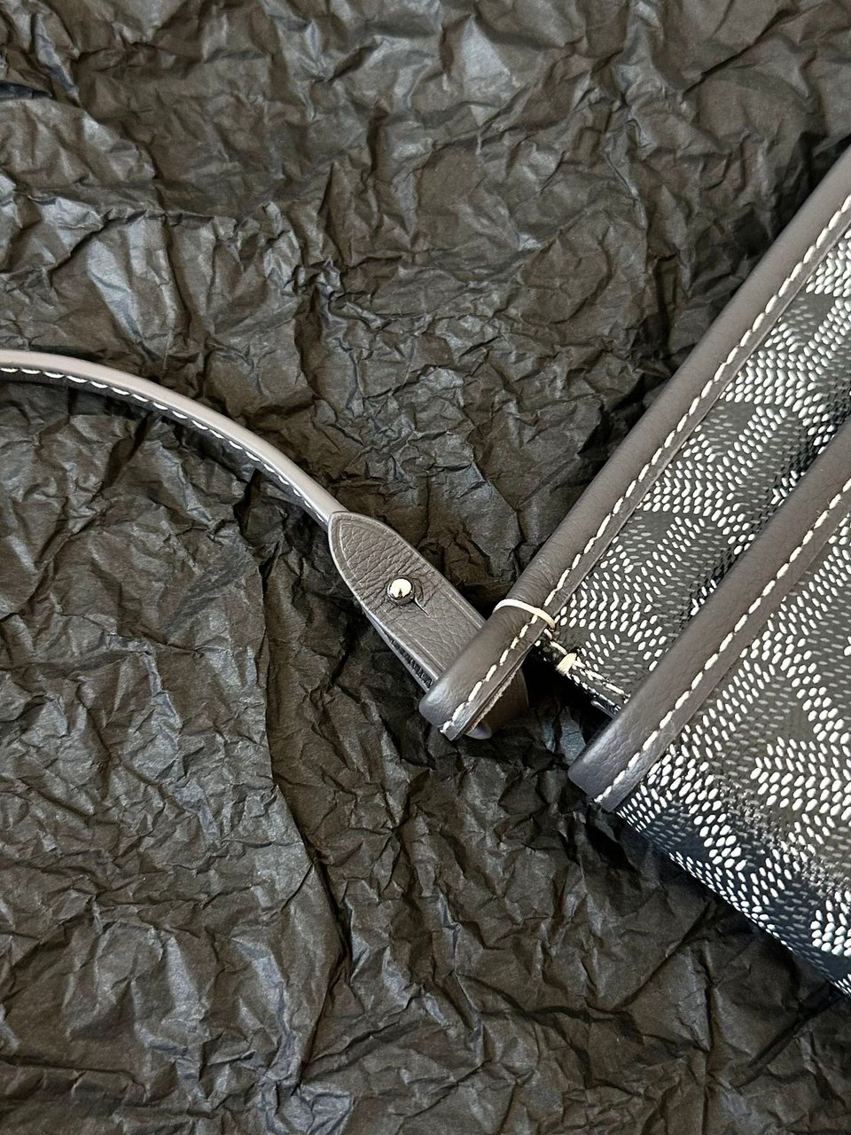 Goyard Plumet Pocket Wallet 20 Cm Grey Black Goyardine Canvas And Lambskin Trim view 10