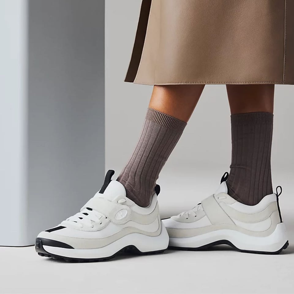 Hermes Loop Sneakers Blanc Color Calfskin H252000Z view 2