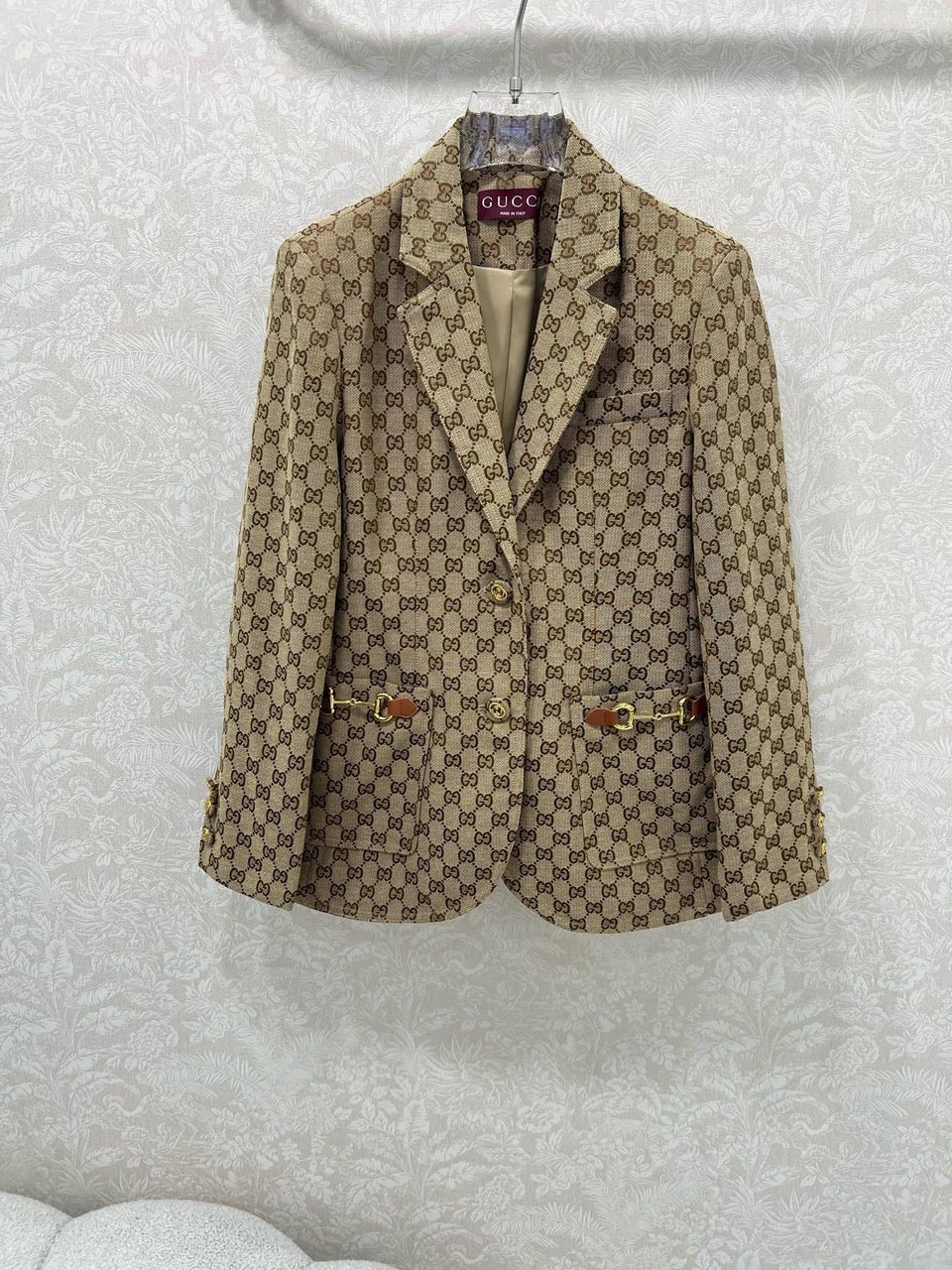 Gucci Blazer – 32 waiste – 49 bust view 2