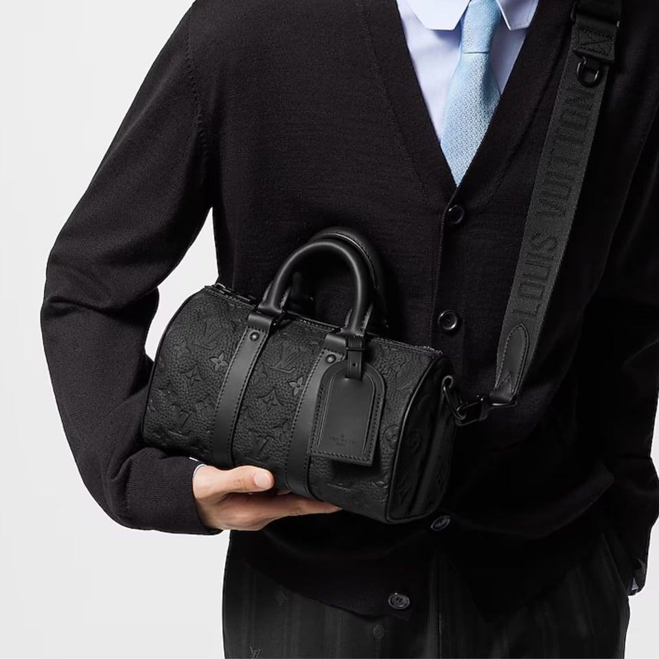 Louis Vuitton Keepall Bandoulière Bag 25cm/9.8in Black Taurillon Cowhide M20900 view 2