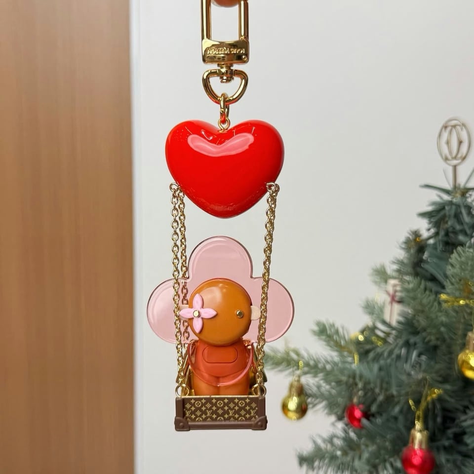 Louis Vuitton Vivienne Candy Heart Bag Charm 14cm view 2