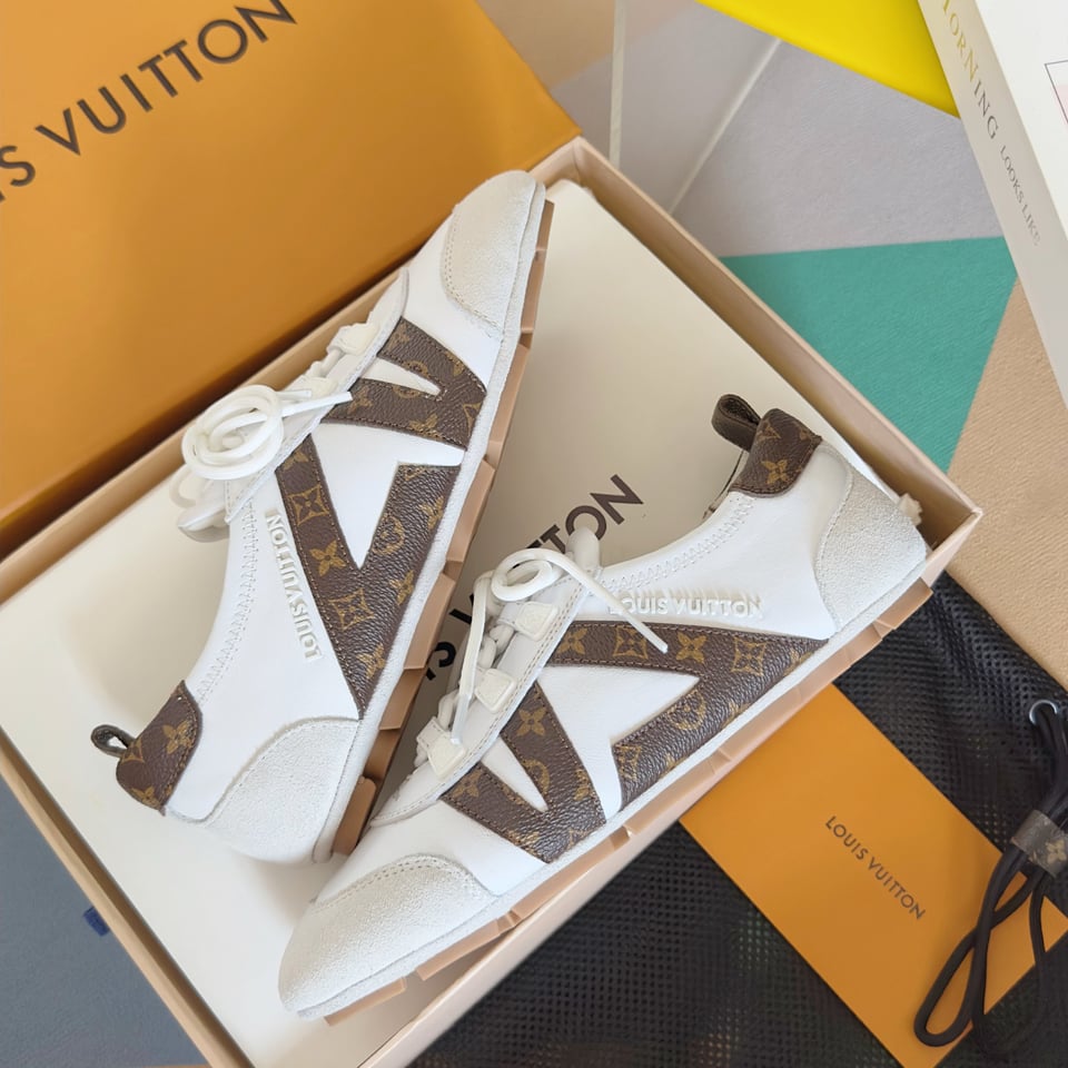 Louis Vuitton Sneakerina Monogram White – Women’s Ballet-Inspired Slim Sneakers view 4