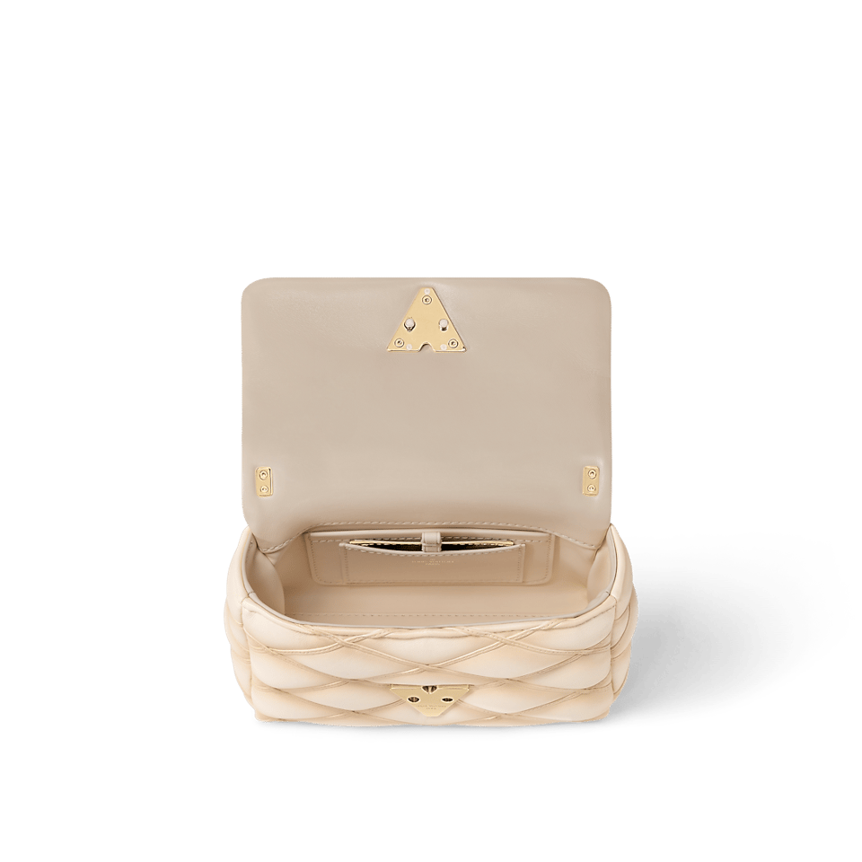 Louis Vuitton Go-14 Pm M12338 view 5