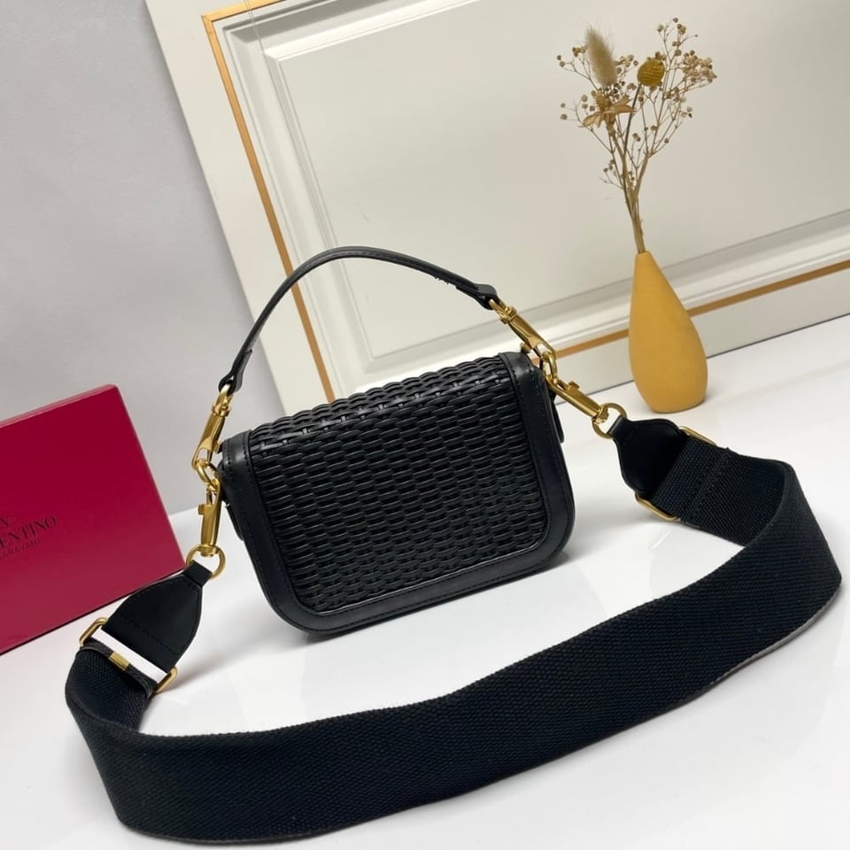 Valentino Garavani Alltime Woven Leather Shoulder Bag Black 22Cm view 5