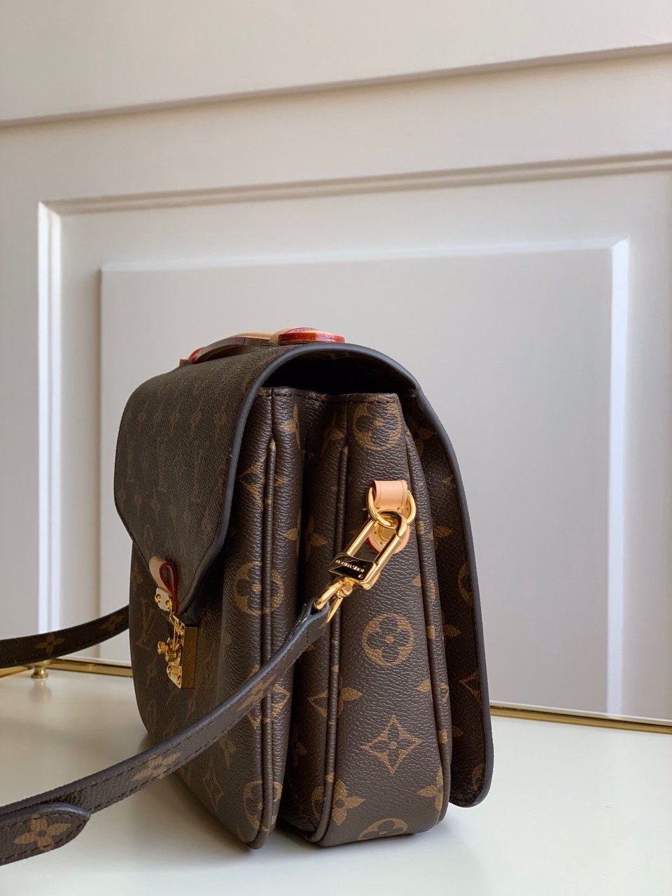 Louis Vuitton Monogram Canvas Pochette M Tis 25Cm M44875 view 4