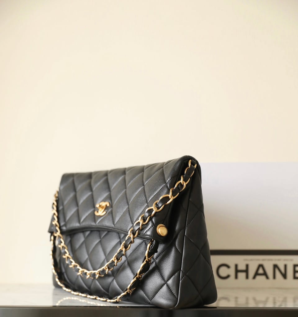 Chanel 24P Hobo Bag 36Cm Black Lambskin Gold Hardware view 9