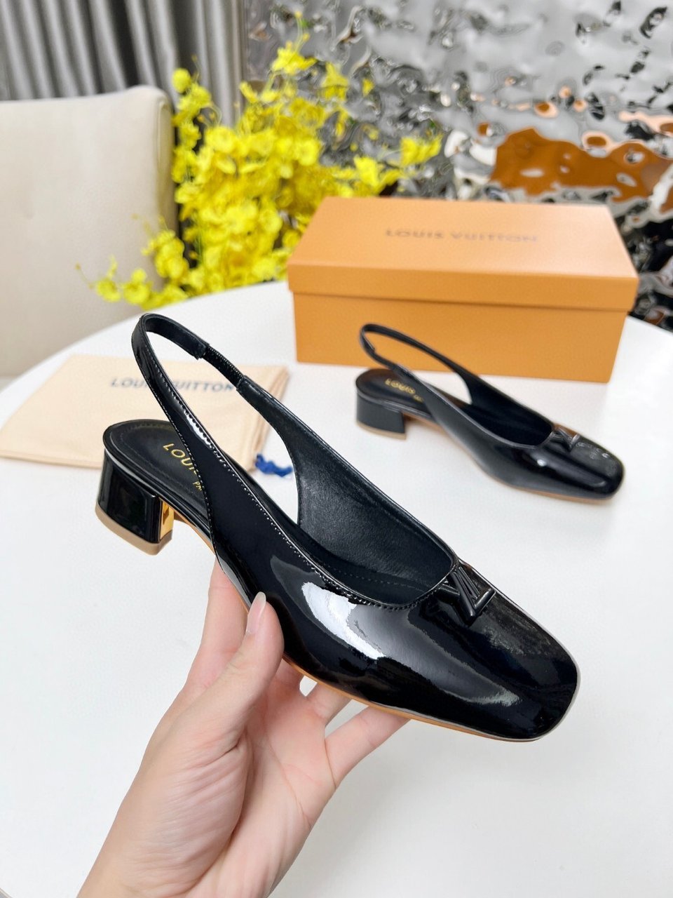 Louis Vuitton Madeleine Slingback Black Patent Leather Pumps 3.5cm view 4