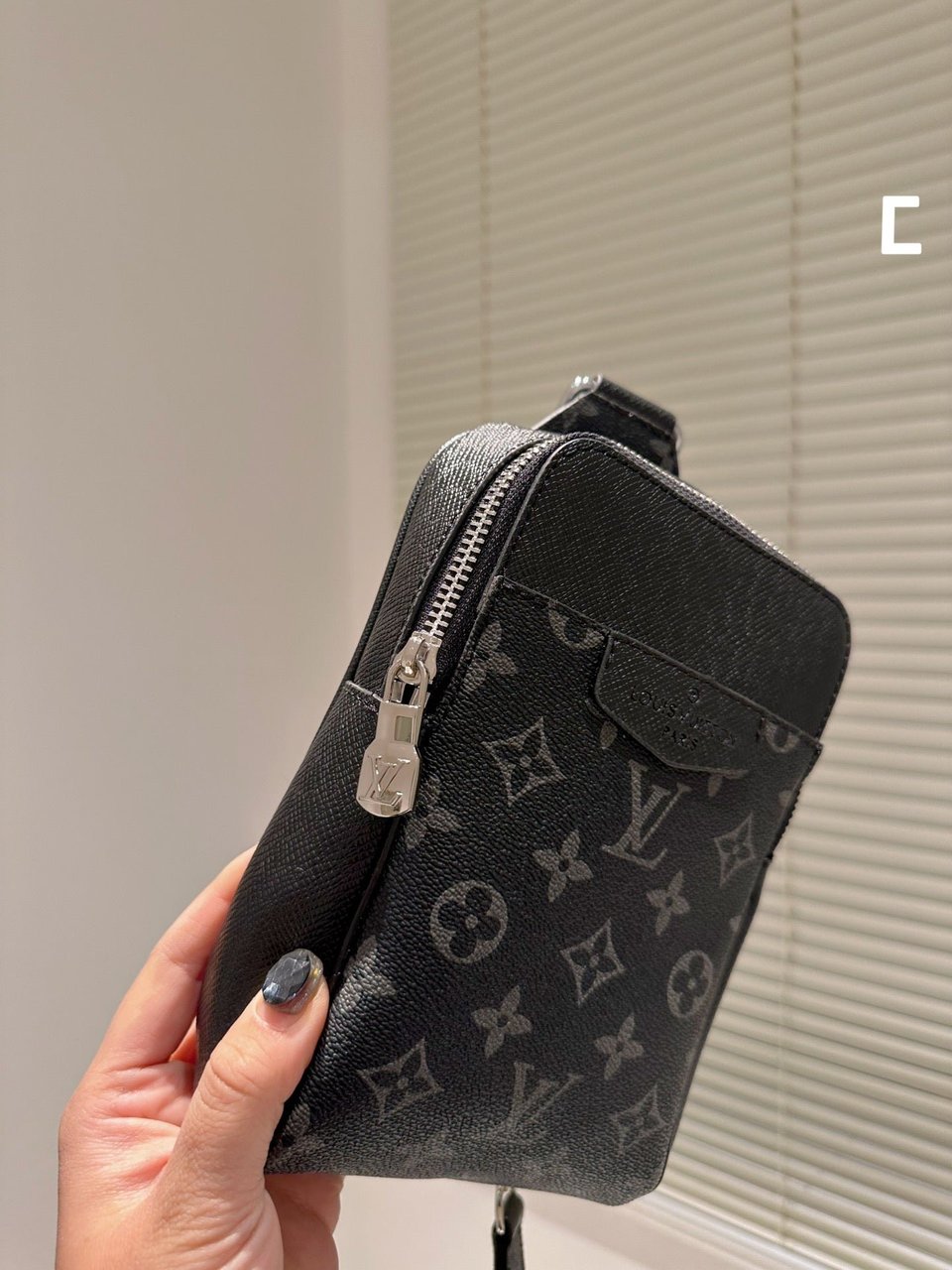 Louis Vuitton Outdoor Slingbag 20Cm Black M30741 view 10