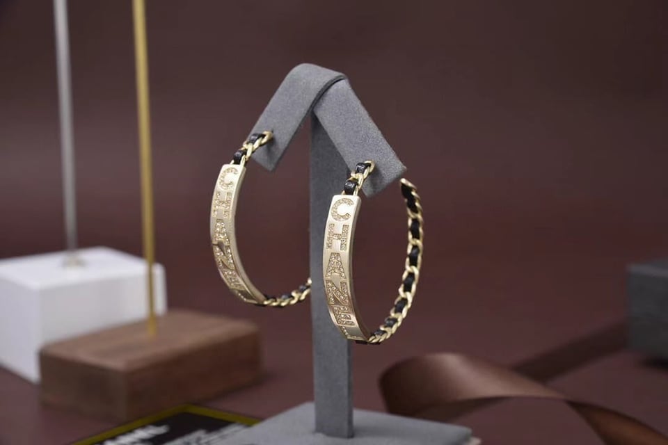 Chanel Earrings view 4