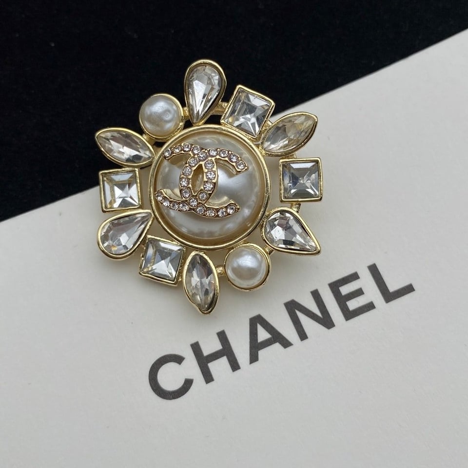 Chanel Cc Crystal Pearl Brooch view 4