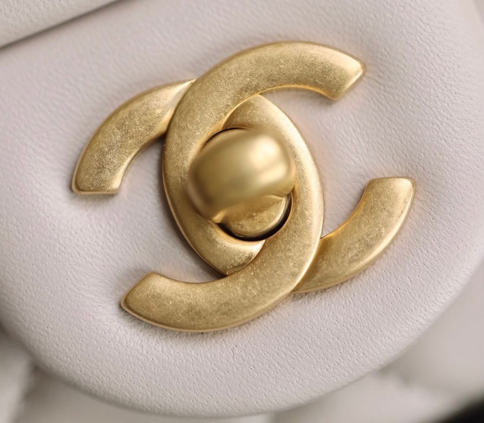Chanel Quilted Mini Flap Bag Cream 18Cm/7in view 5