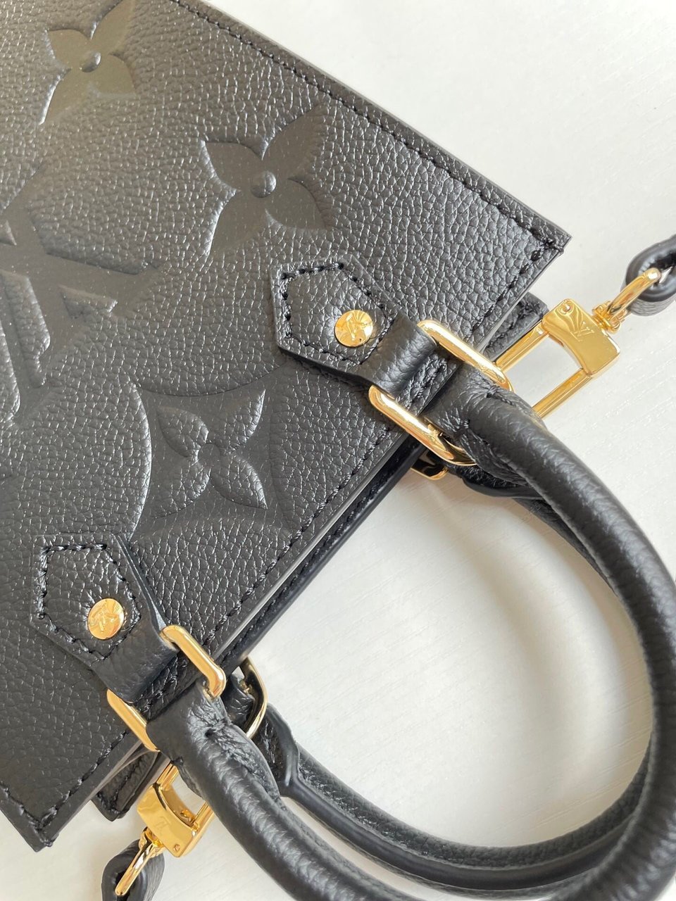 Louis Vuitton Petit Sac Plat 17Cm Black view 7