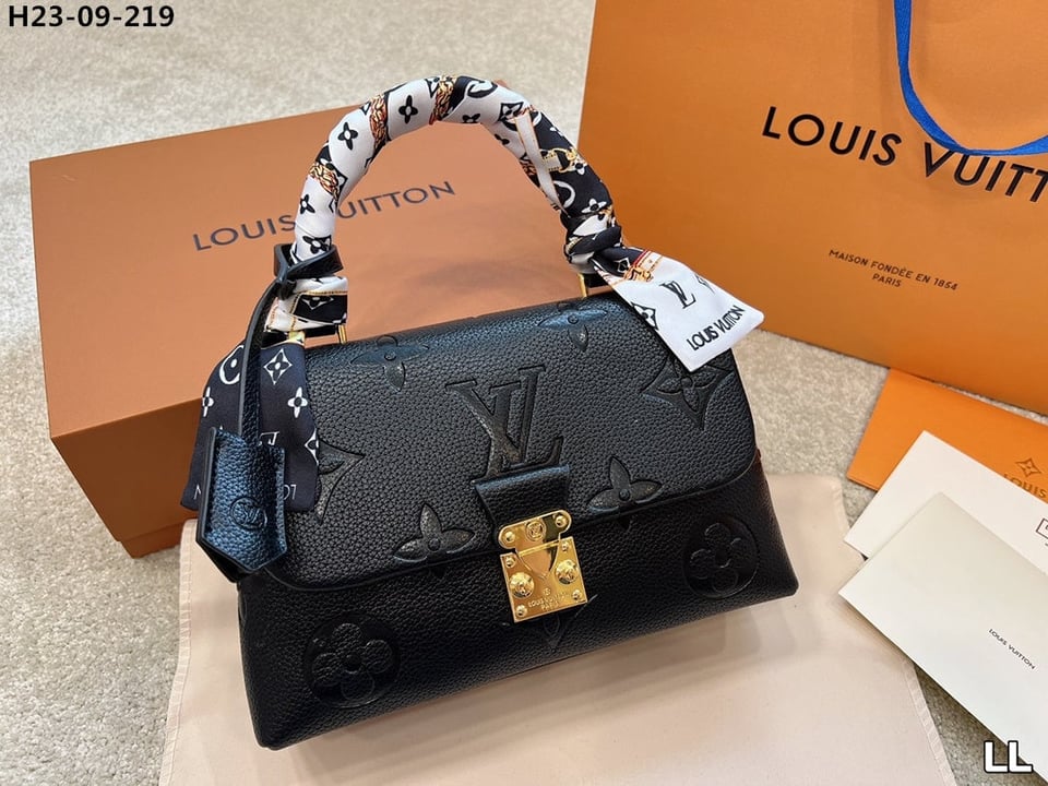 Louis Vuitton Madeleine Bb Bag Black 24Cm M45977 view 3