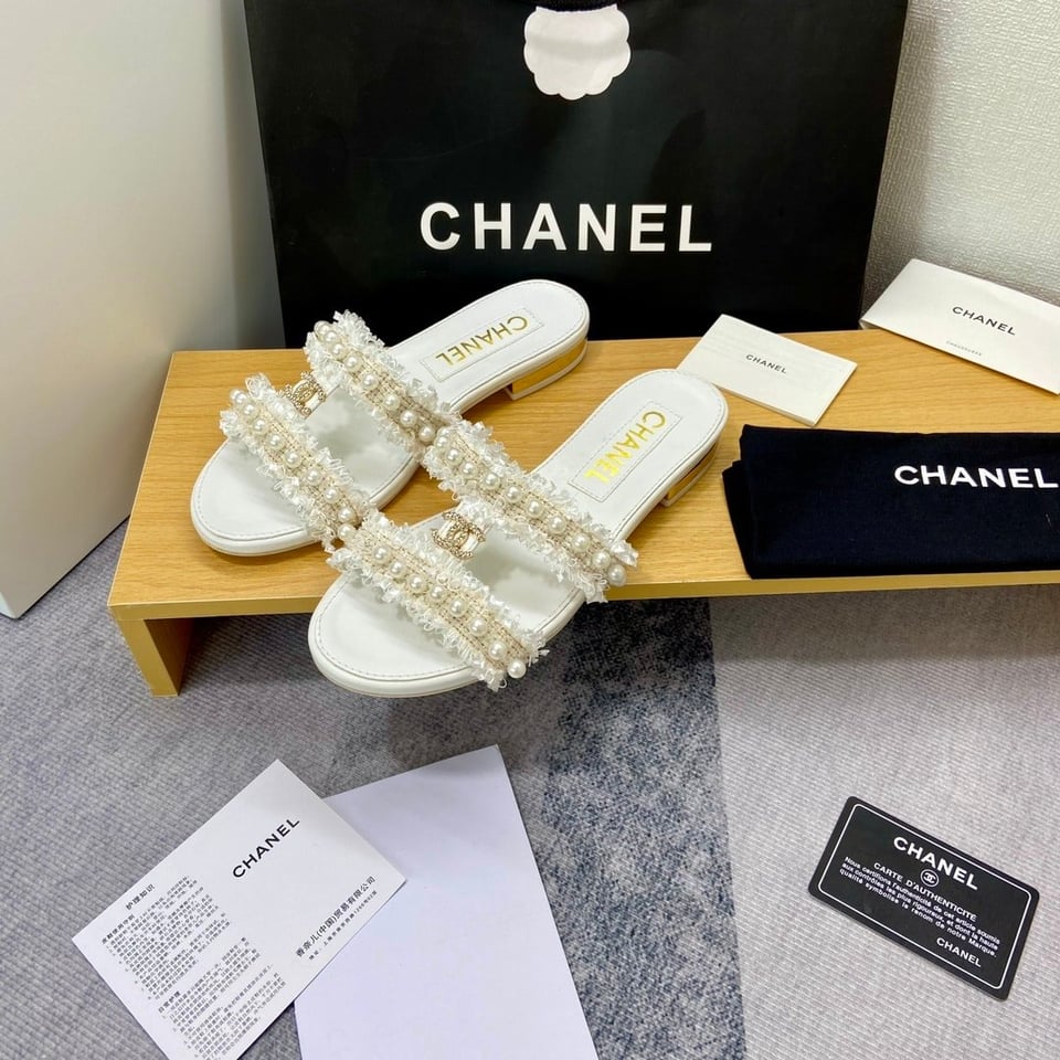Chanel Mule Slippers Pearl Tweed White view 6