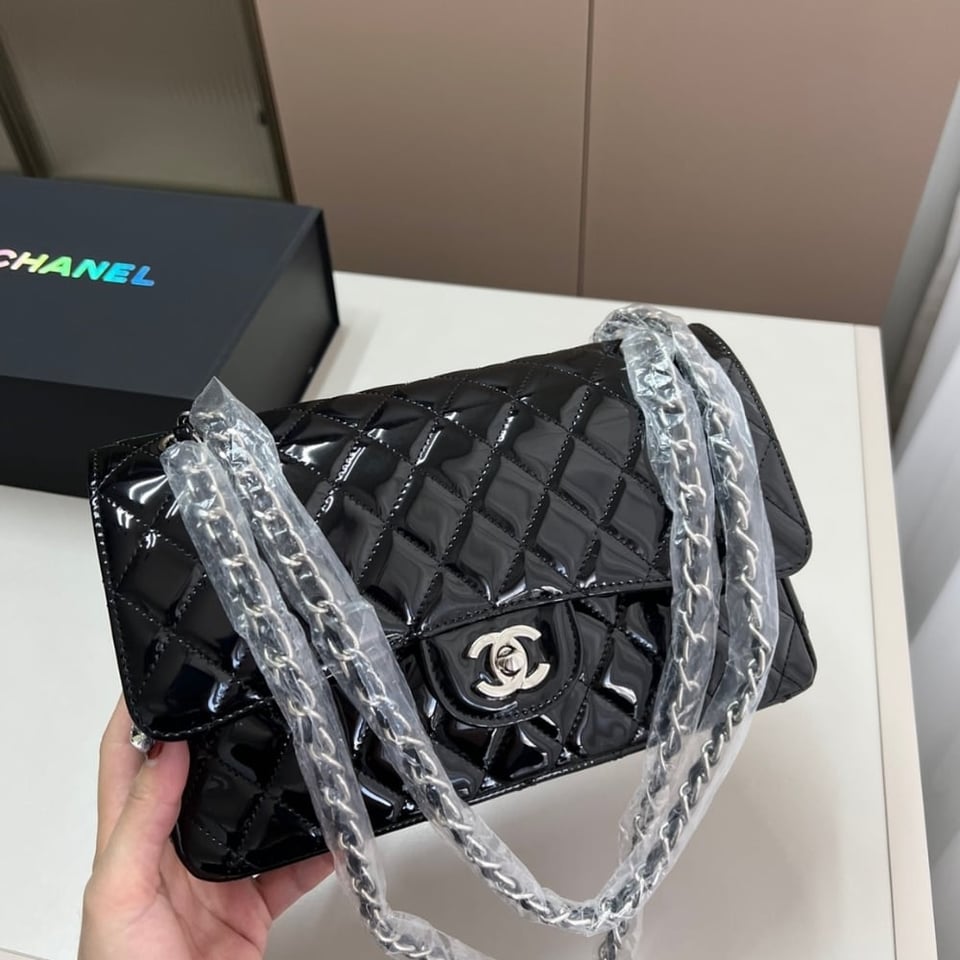 Chanel Medium Classic Double Flap Bag Patent Leather Black 26Cm/10.2in view 4