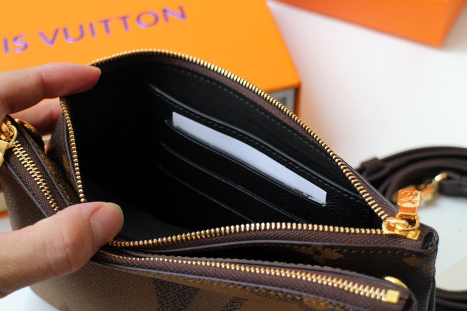 Louis Vuitton Double Zip Pochette 20Cm view 7