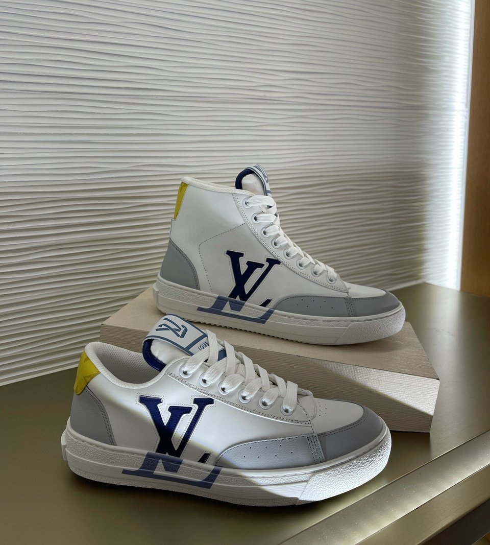 Louis Vuitton Charlie Sneaker 1A9Jlt view 8