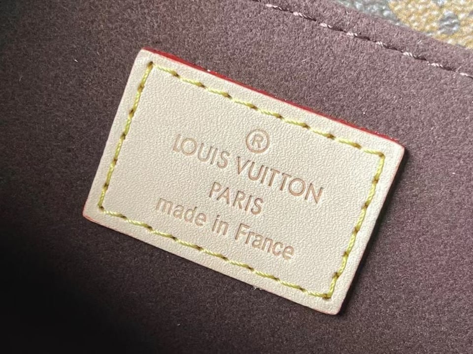 Louis Vuitton Pochette Métis East West M46279 21.6cm/ 8.5in view 7