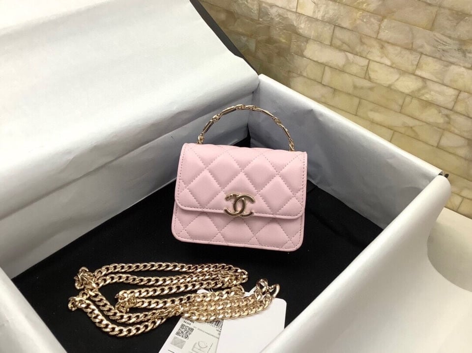Chanel Woc 13Cm With Top Handle Pink Quilted Calfskin Gold Hardware view 4
