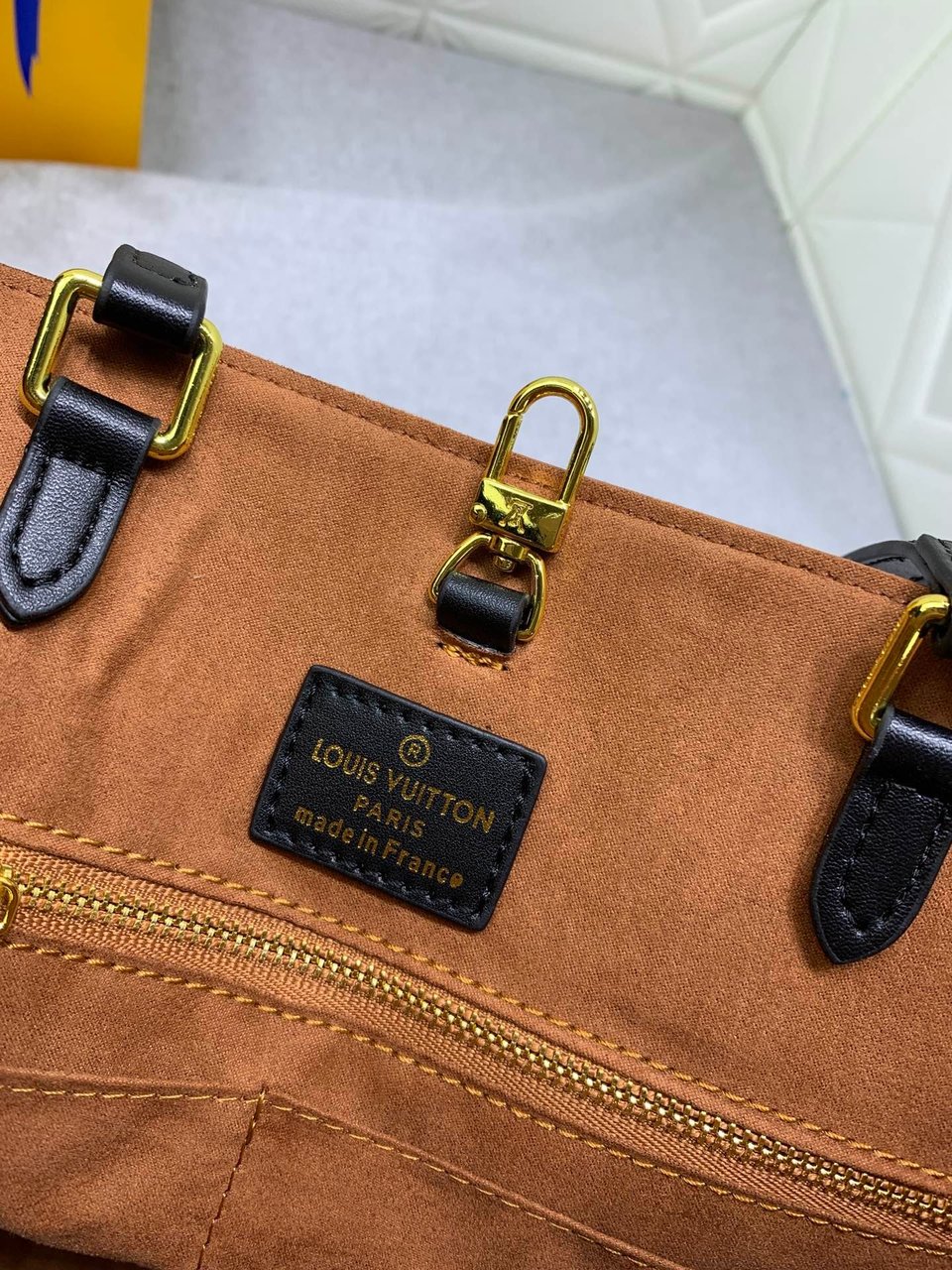Louis Vuitton LV Crafty Onthego Gm Brown 41Cm view 6