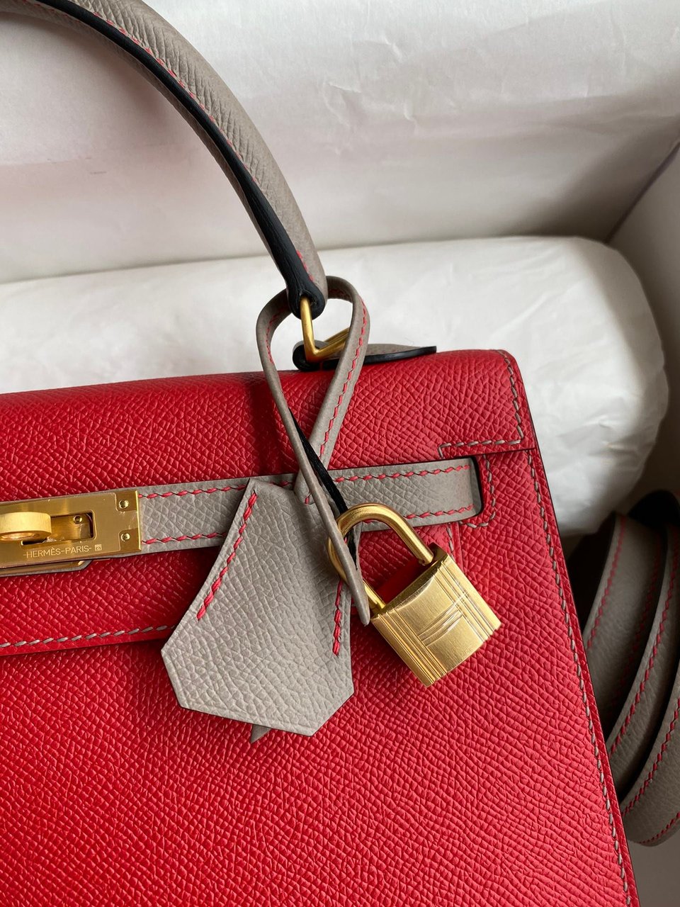 Hermes Kelly 25 Bag In Bright Red Epsom Leather For Women 25cm/10in view 9