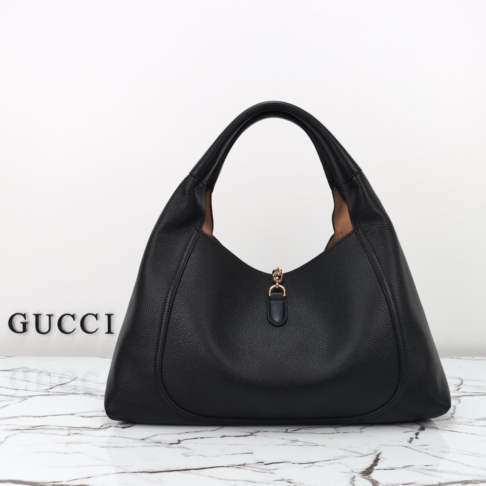 Gucci Softbit Maxi Shoulder Bag 46cm/18in view 6