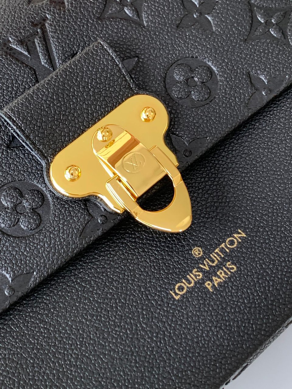 Louis Vuitton Vavin Pm 25Cm Black M44151 view 7