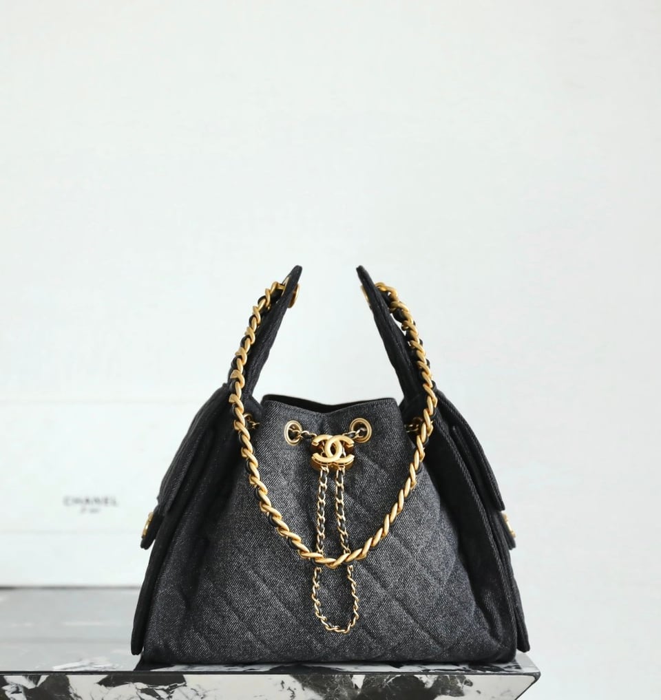 Chanel crossbody bag 25 Small Handbag Washed Denim &amp; Gold-Tone Metal Black 30cm/11.8in view 3