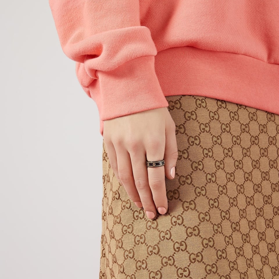 Gucci Icon Ring With Yellow Gold Interlocking G Black view 4