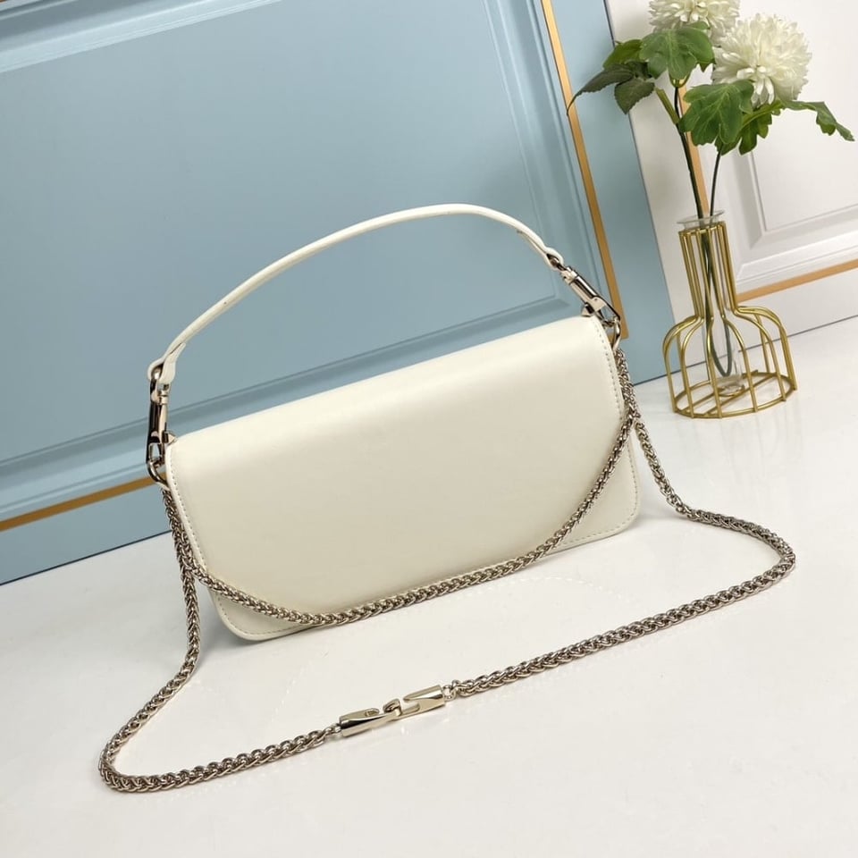 Valentino Garavani Locò Shoulder Bag In Ivory 27Cm view 4